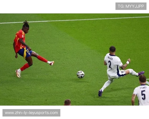 远射“绝招”:欧冠赛场最惊艳的长距离射门,欧洲杯超远射门