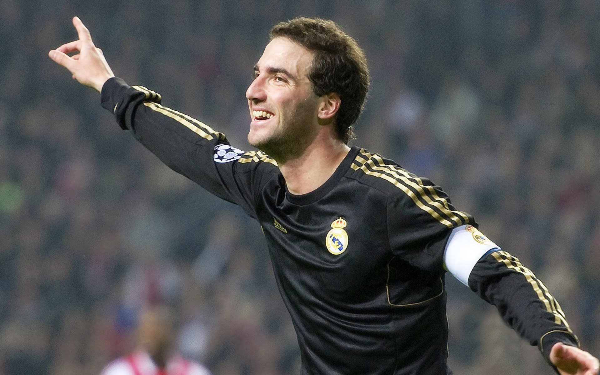 乐鱼体育app网址-视频团队精剪集锦上线迅速成为球迷二次传播的热门素材